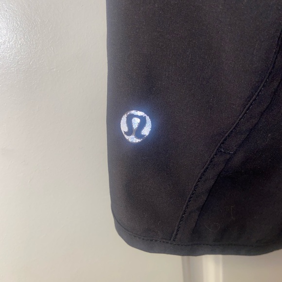 Lululemon Athletica Speed Up Shorts - Picture 6 of 6